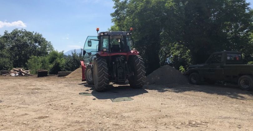 Abords du hangar communal, grand nettoyage